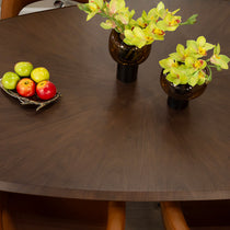 Mercado oval dining table, walnut veneer